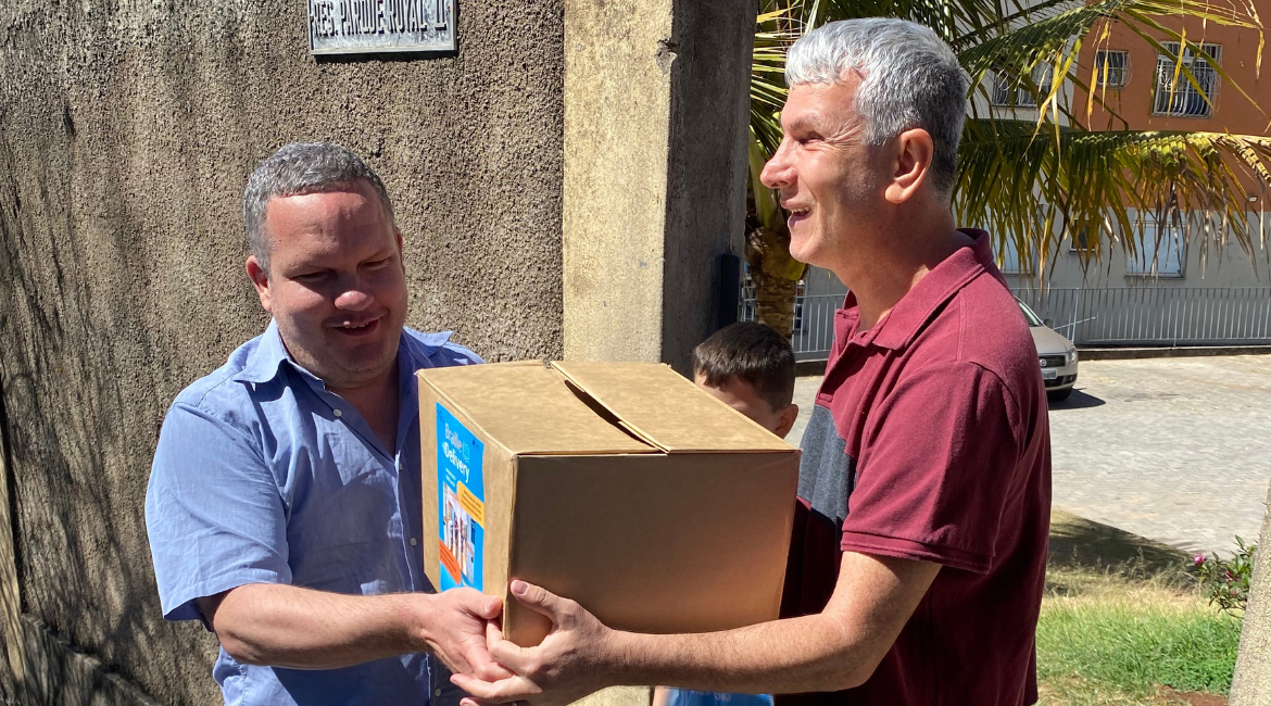 Braille Delivery: A Revolução da Leitura Inclusiva Chega à Sua Casa!
