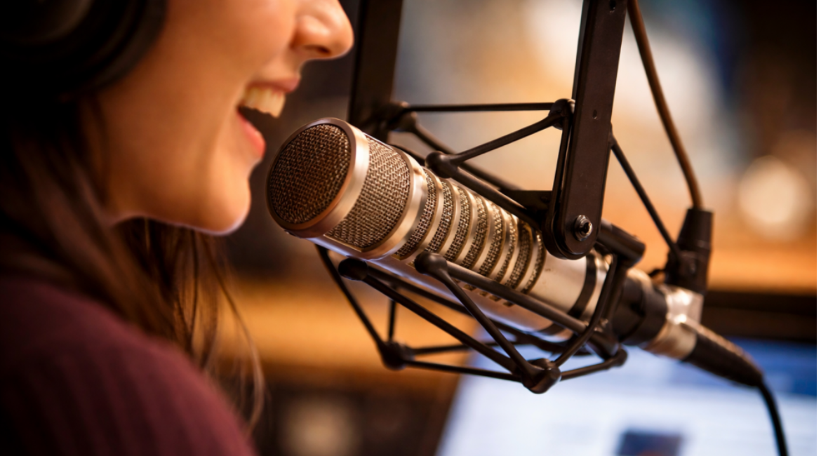 Análise: Locutores garantem a liderança do rádio em credibilidade