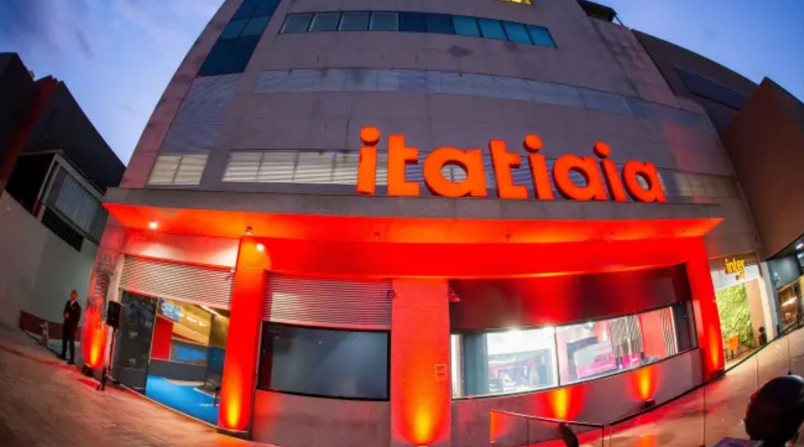 Itatiaia completa 12 meses consecutivos como líder em alcance de ouvintes no Brasil